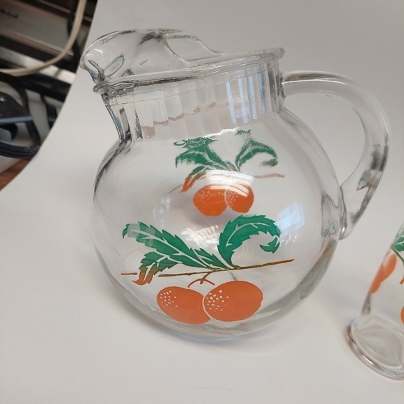 Vintage* Medium Glass Juice Pitcher & 3 Juice Glasses - Picture 3 of 8